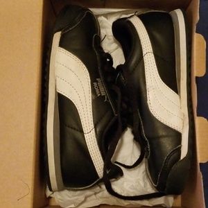 Puma Sneakers